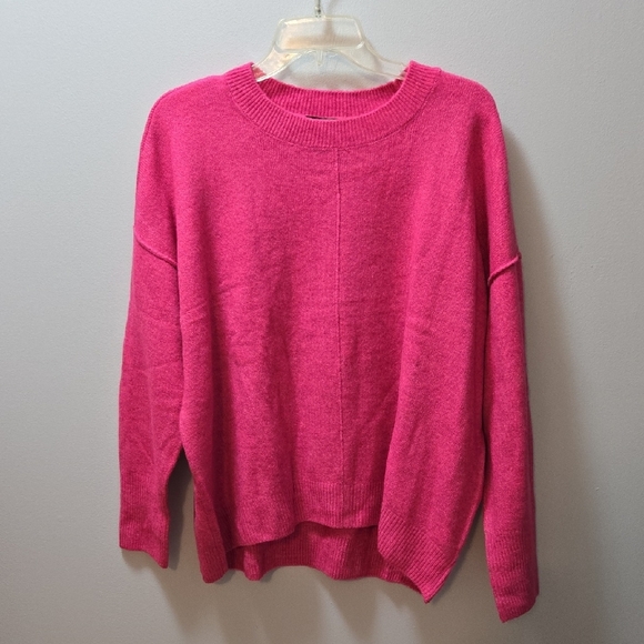 Vince Camuto Womens Fuchsia Pink Barbie Crew Neck Sweater Large NWT 🩷🩷 - Picture 1 of 7
